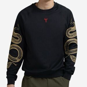 Nike Kobe Therma-FIT Men’s Size M Year Of The Mamba Black Gold Red Crewneck